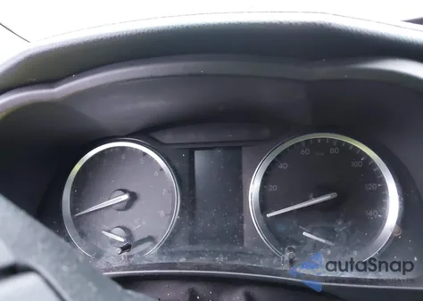 2019 Toyota Highlander Xle z USA, uszkodzony, nr VIN 5TDJZRFH4KS593261